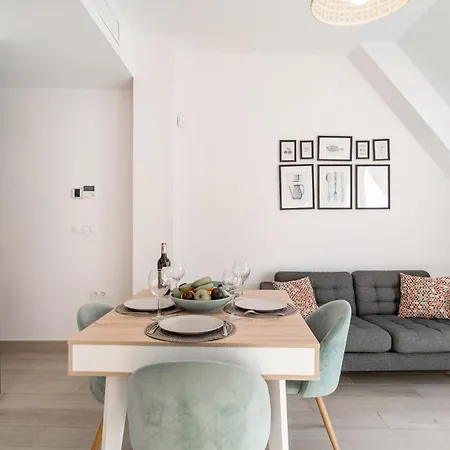 Beautiful Apartment In Fuengirola Fuengirola